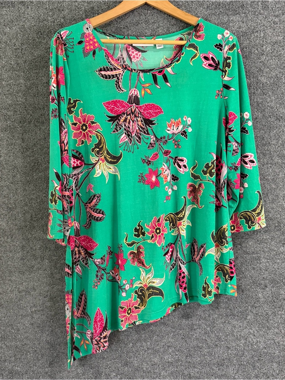 Susan Graver Womens Liquid Knit Floral Top Size Large Green Pink Asymmetrical
